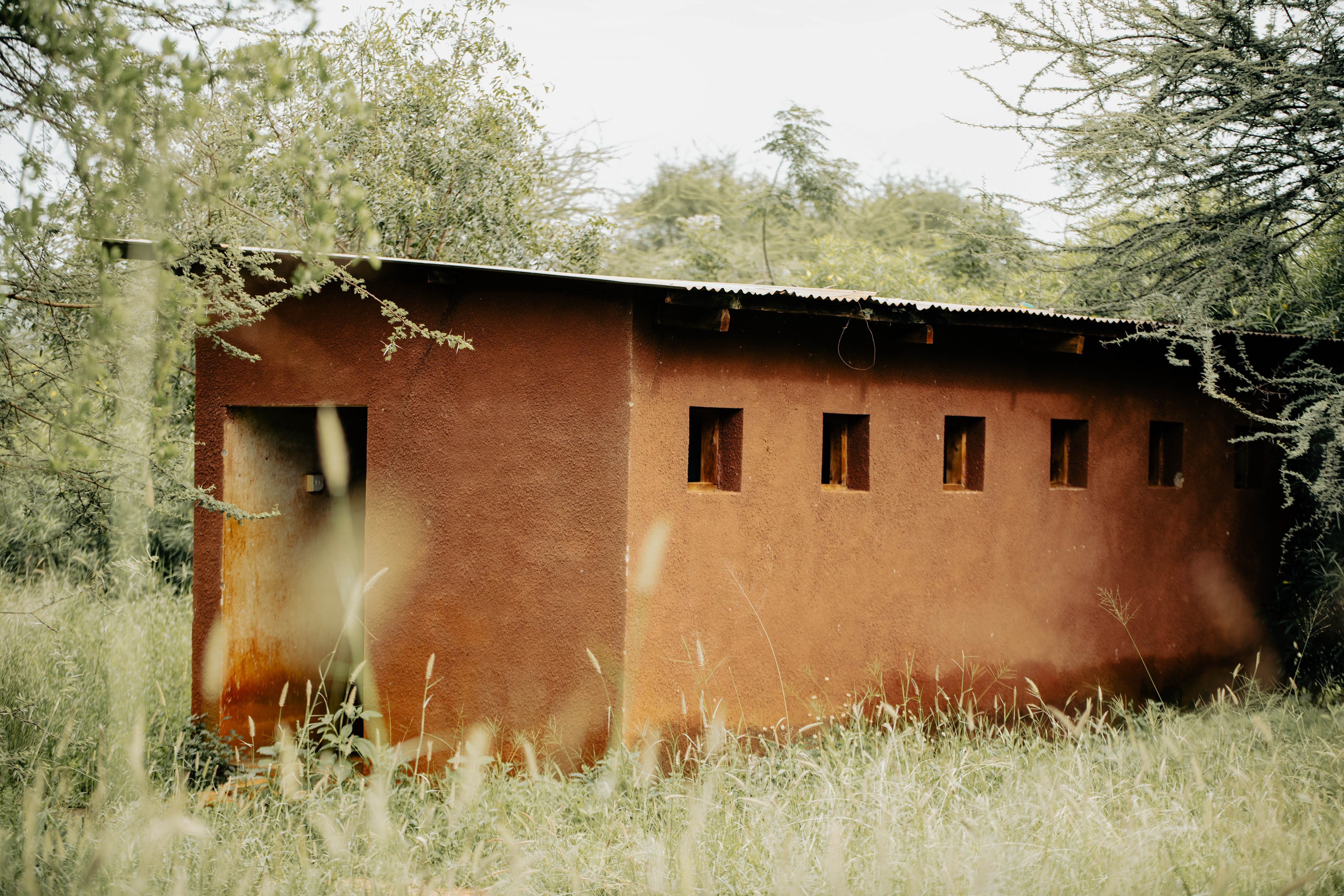 Latrine 2
